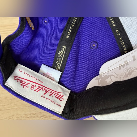 Mitchell & Ness Los Angeles Lakers Purple Snapback Hat - Picture 4 of 5